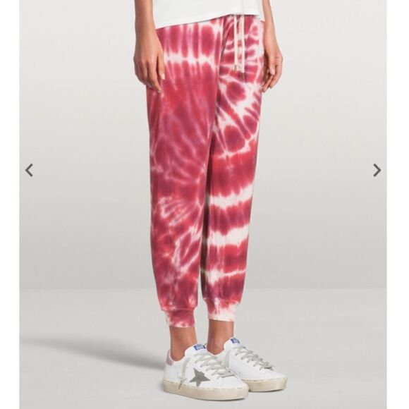 NWT THE GREAT.
The Cropped Sweatpants In Tie Dye Print - Picture 2 of 4
